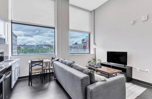 Cultural District Apartment | CozySuites Modern 1BR in Downtown Pitts #17