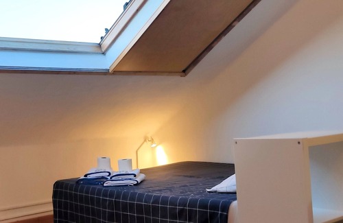 Santo Antonio dos Olivais Cabin | CQ11 ❤️ Cozy Room with Double Bed | Weekly Cleaning