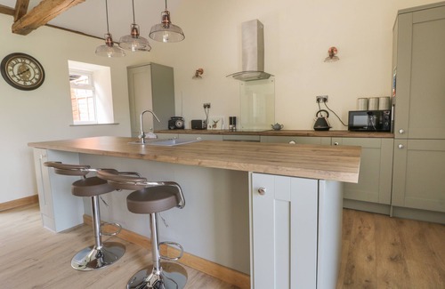 Hackness Cottage | CRABTREE COTTAGE, pet friendly, character holiday cottage in Scalby