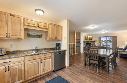 East Gull Lake Hotel | Cragun's Resort on Gull Lake