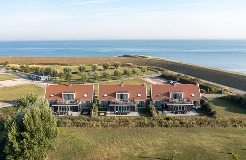 Colijnsplaat Villa | Create memories - Six Bedroom Villa, Sleeps 12