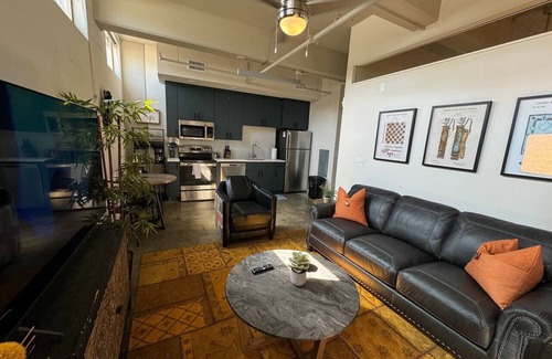 South Richmond Apartment | Creative Corner - 1bd/1ba