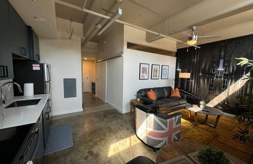South Richmond Apartment | Creative Corner - 1bd/1ba