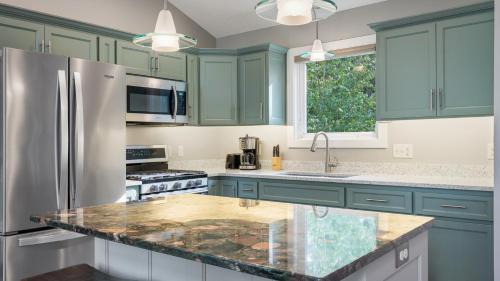 Breezy Point House | Cree Bay Cabin