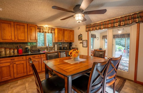 Confluence Cottage | Creek Haven · Magical Stream Side Cottage W/Hot Tub