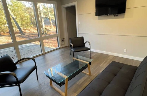 Ruston House | Creekside Cabin - 5 Mins From LA TECH & Sports Complex
