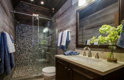 Topton Villa | Creekside Cove Luxury Yurt w Hot Tub in Nantahala