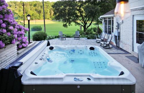 Cumbola House | Creekside Farmstead Hot Tub with Brand New Pool and BBQ
