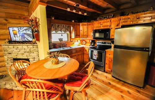 Todd Cabin | Creekside Serenade Available Labor Day Weekend!