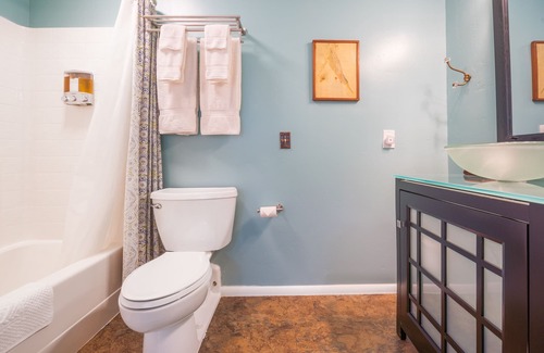 Big Bar Apartment | Creekside Studio - 1 bed/1 bath