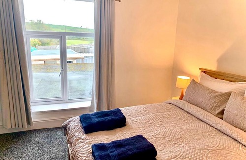 Pont-ar-gothi Bed & Breakfast | Cresselly Arms