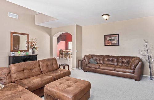 Florence House | Crestfield Manor Country Oasis