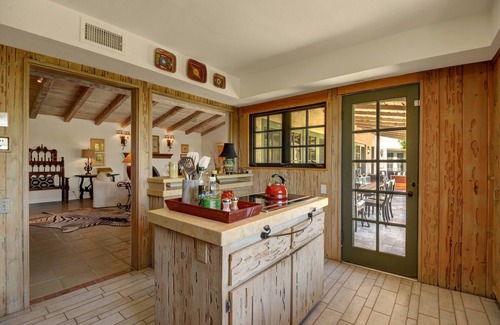 The Mesa House | Crestview Heights in The Mesa