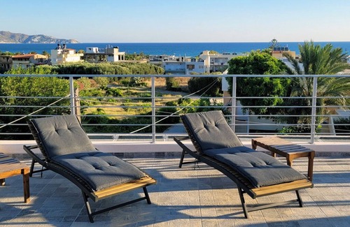 Agios Dimitrios Apartment | Crete aparthouse NortnModern Apartment with Shared Sea View Patio near beach