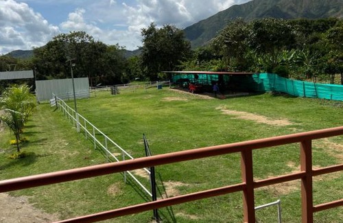 Valle del Cauca Bed & Breakfast | Criadero Rancho J7
