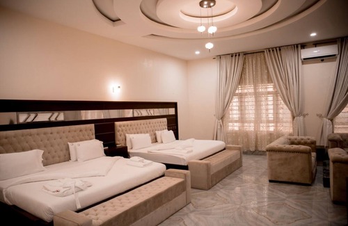 Jos Hotel | CRISPAN SUITES AND EVENT CENTER