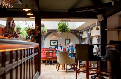 Romsey Hotel | Cromwell Arms Country Pub with Rooms