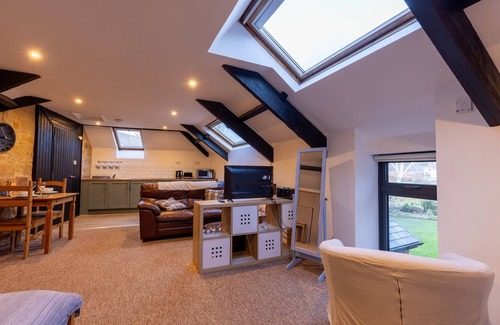 Warkworth Cottage | CROSS HOUSE APARTMENT Dog Friendly Barn Conversion in the Heart of Warkworth