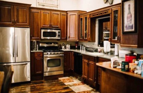 Carthage House | Crossroads Loft & Studio Apt: Steps from Rt. 66 & Beautiful Carthage Square