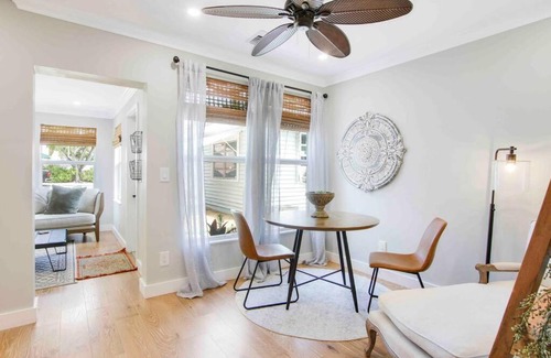 West Palm Beach House | Croton Cottage - Downtown WPB guest house