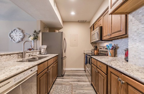 Oceanmarsh Subdivision Condo | Crow's Nest On Harbor Island - Recently Updated!- One Bedroom on Third Floor
