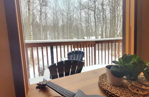 Crowsnest Pass Cabin | Crowsnest River Chalet - Eagle
