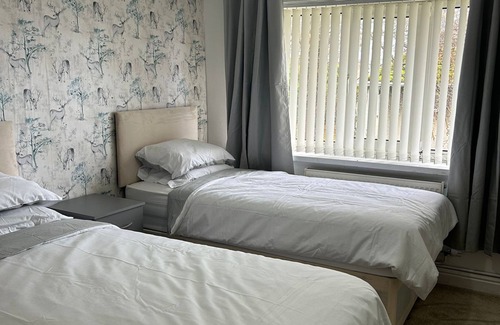 Neath Apartment | Crynallt Road Apartment - Neath