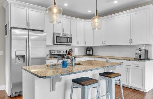 Newport House | Crystal Coast Charmer