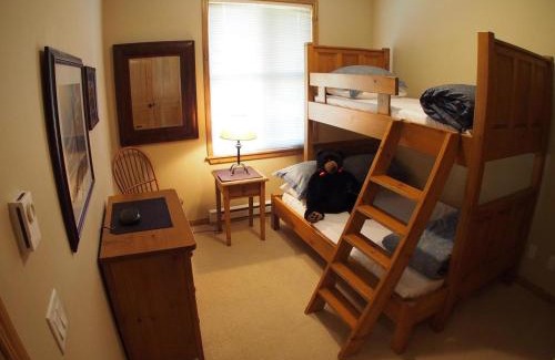Sun Peaks Apartment | Crystal Forest #53 By Bear Country