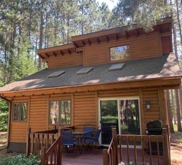 Thompsonville House | Crystal Mountain Cabin-Shuttle Pass Included!