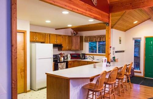 Enumclaw Cabin | Crystal Mountain Chalet