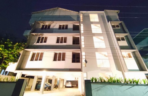 Kakkanad Hotel | Crystal Residency