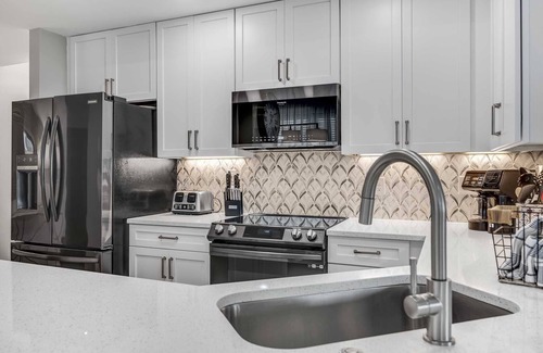 Avalon Beach Estates Condo | Crystal View 101 3 Bedrooms | 3 Baths | Accommodates 9 | Beach Serv. I Pet Friendly