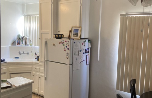 Pico-Union Apartment | CStudio in DTLA with private entrance, courtyards with roses an view of city