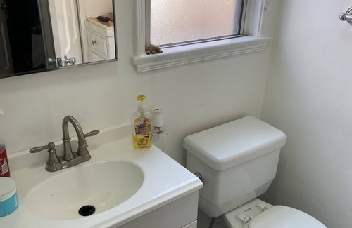 Pico-Union Apartment | CStudio in DTLA with private entrance, courtyards with roses an view of city
