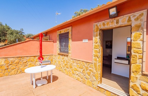 Obejo Ski Chalet | Cubo's Private Family Hacienda El Encinar/air conditioning/free wifi
