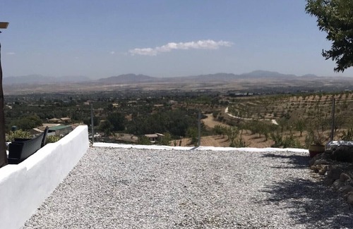 Baza House | Cueva de Ryder Loco, cave house with jacuzzi & wifi