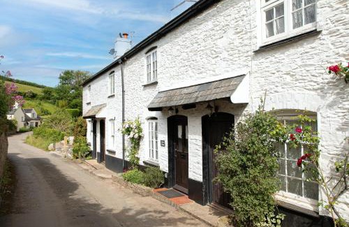 Dittisham House | Curlew Cottage - Character Cottage with Superb River Views