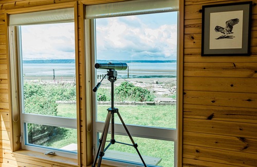 Maxwelton House | Custom Family Beach House - Pet & Child Friendly