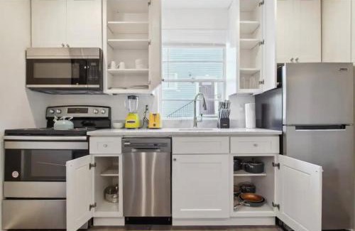 South 7th Ward Apartment | Cute 1bed 1bath walk to French Q and Bourbon St