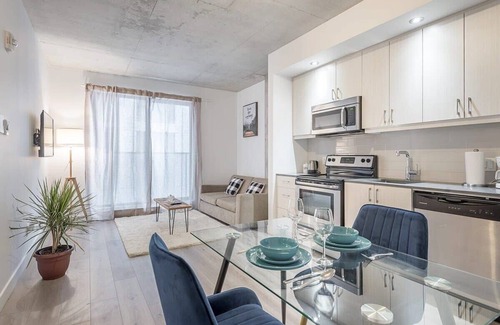 Cite Multimedia Condo | Cute 1BR · 100 Walk Score · Walk Everywhere!