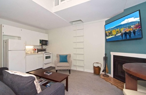 Whistler Creekside House | Cute and Cozy Creekside townhouse. Ground floor, easy access, free parking, 100 meters to lifts