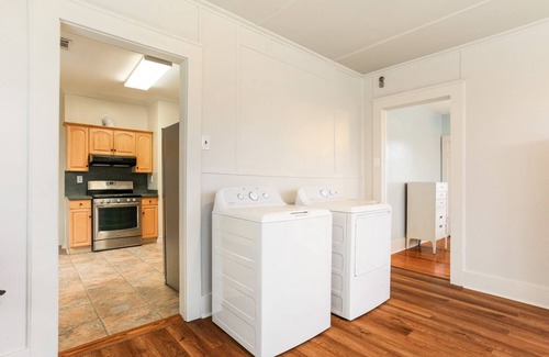 Jefferson House | Cute cottage in safe, quiet area
