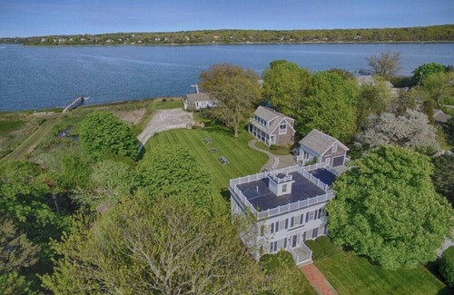 Orleans House | Cute Cottage Living by the Sea!