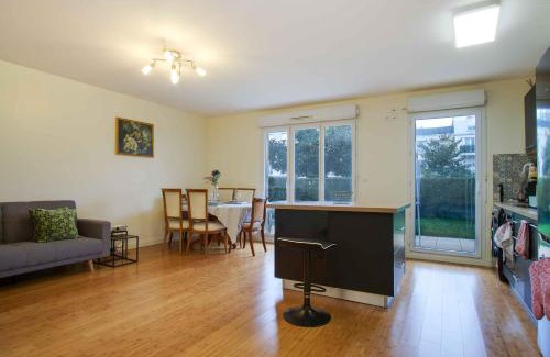 Montevrain Apartment | Cute garden apartment - Disneyland Paris