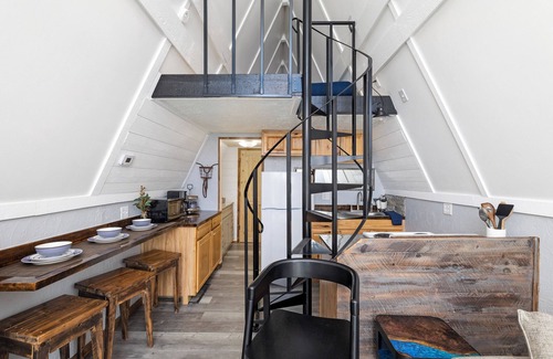 Lampe Cabin | Cute Little AFrame Table Rock Lake Shore Community