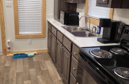 Fred House | Cute Tiny Home on the River