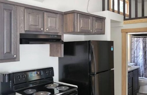 Fred House | Cute Tiny Home on the River