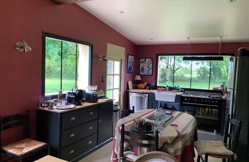 Savigny-Levescault House | Cutest Country House only 1h45 from CDG Airport by train!