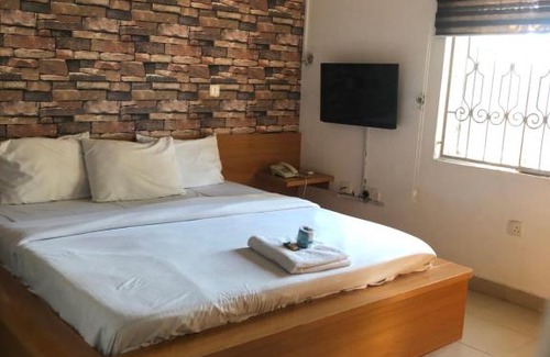 Gwarinpa Estate Bed & Breakfast | Cuzsi Bed & Breakfast hotel